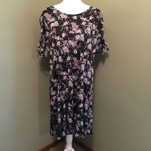 Studio Works PXL gray and black tie sleeves dress